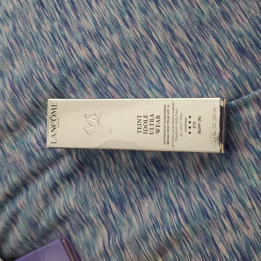 Lancome teint idole ultra wear